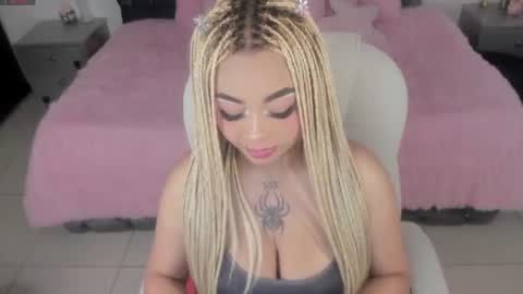 Snapshot of conny_curly chatting on 06-12-26, 02:16 Conny online show from 06-12-26, 02:16