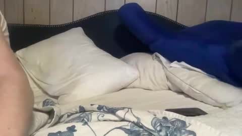 conortho96 online show from 12-22-24, 08:05