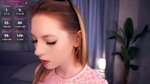 Hello im Sofia Welcme to my room .More hugs and kiss for you online show from 09-17-25, 06:26