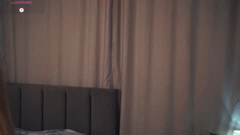 Hello im Sofia Welcme to my room .More hugs and kiss for you online show from 11-19-25, 06:35