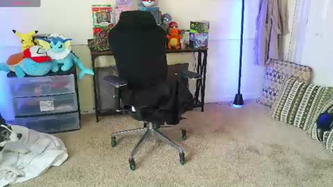 Snapshot of controllercutie chatting on 06-16-26, 03:03 controllercutie online show from 06-16-26, 03:03