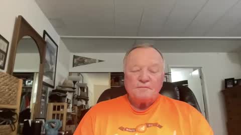 cookoosnest online show from 12-15-24, 03:53