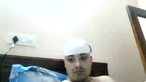 Snapshot of cool_breeze09 chatting on 06-17-26, 11:12 Cool Breeze09 online show from 06-17-26, 11:12