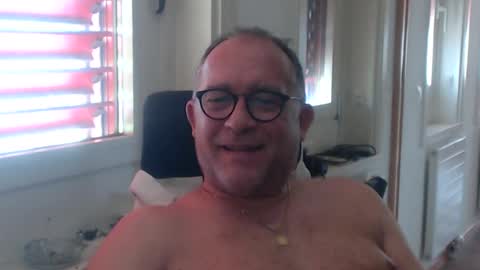 Snapshot of coquin369 chatting on 07-01-26, 07:54 Coquin369 online show from 07-01-26, 07:54