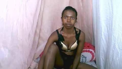 coquine_lara online show from 06-01-26, 10:33