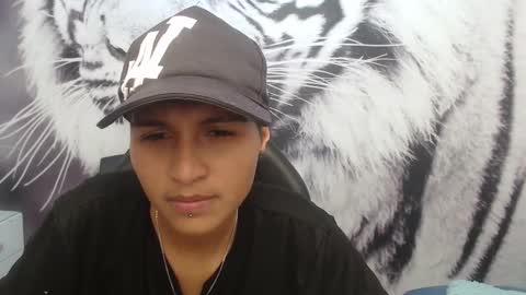 Snapshot of cora_gunn chatting on 02-04-25, 09:10 Cora online show from 02-04-25, 09:10