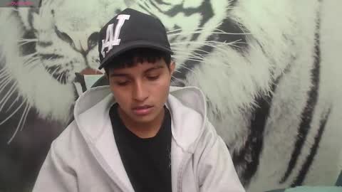 Snapshot of cora_gunn chatting on 02-07-25, 12:31 Cora online show from 02-07-25, 12:31