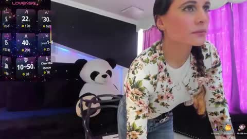 Coral  online show from 11-01-25, 01:02