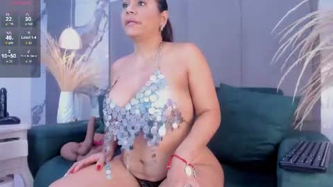 coral_rousee online show from 07-17-26, 01:07