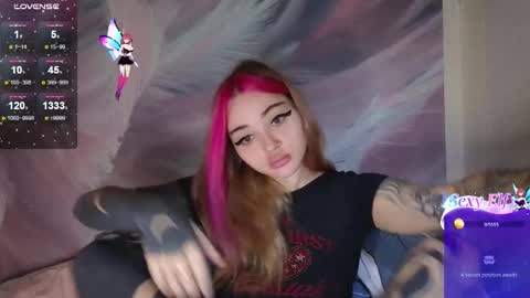 coralie20 online show from 03-04-25, 09:18