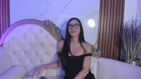 Snapshot of coraliebronson chatting on 11-11-25, 08:42 Coralie Bronson online show from 11-11-25, 08:42