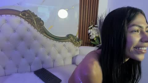 Snapshot of coraliebronson chatting on 11-28-25, 09:06 Coralie Bronson online show from 11-28-25, 09:06
