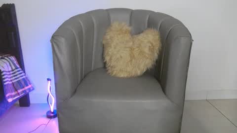 Snapshot of coraliebronson chatting on 03-05-26, 02:51 Coralie Bronson online show from 03-05-26, 02:51