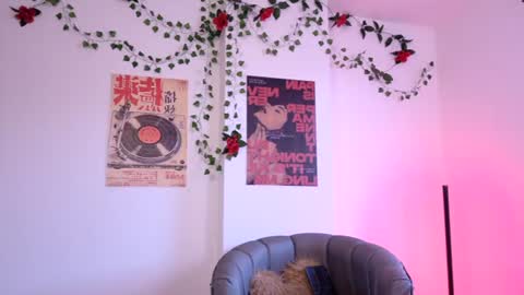 Snapshot of coraliebronson chatting on 06-17-26, 11:27 Coralie Bronson online show from 06-17-26, 11:27