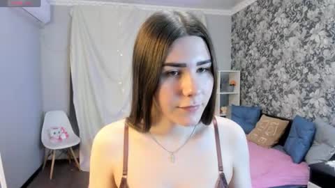 Snapshot of coraline_kitty chatting on 06-09-26, 03:56 Coraline online show from 06-09-26, 03:56