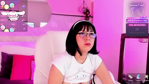 Snapshot of coralinericce_ chatting on 12-18-24, 02:53 Coral Stefani online show from 12-18-24, 02:53