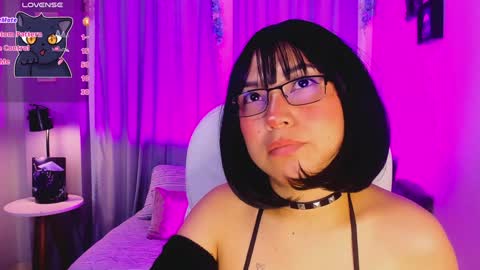 Snapshot of coralinericce_ chatting on 01-25-25, 03:51 Coral Stefani online show from 01-25-25, 03:51