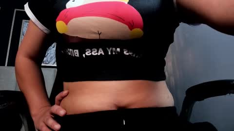 Snapshot of coralinericce_ chatting on 10-21-25, 02:12 Coral Stefani online show from 10-21-25, 02:12