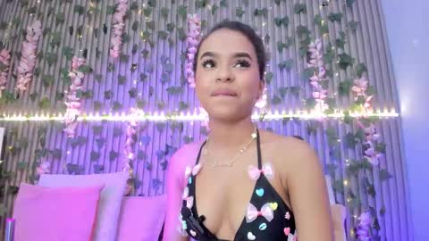 coralineross_ online show from 10-27-25, 11:03