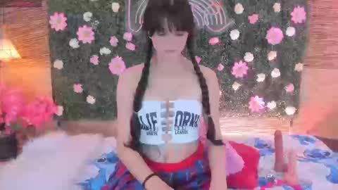 Coraline uwu     Bienvenidos al dulce mundo de Coraline    Hola amores soy Coraline  Una chica  tierna juguetona online show from 09-16-25, 12:00