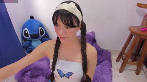 Coraline uwu     Bienvenidos al dulce mundo de Coraline    Hola amores soy Coraline  Una chica  tierna juguetona online show from 09-18-25, 09:06