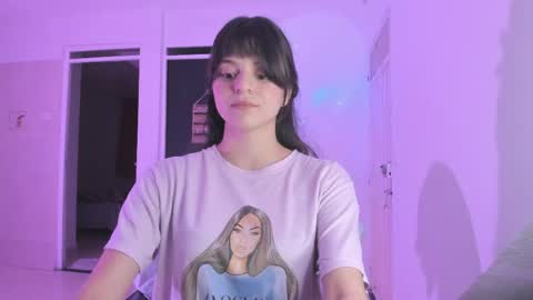 Coraline uwu     Bienvenidos al dulce mundo de Coraline    Hola amores soy Coraline  Una chica  tierna juguetona online show from 04-01-26, 12:00