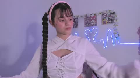 Snapshot of coralinexxx07 chatting on 05-02-26, 12:04 Coraline uwu Bienvenidos al dulce mundo de Coraline Hola amores soy Coraline Una chica tierna juguetona online show from 05-02-26, 12:04