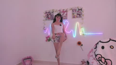 Coraline uwu     Bienvenidos al dulce mundo de Coraline    Hola amores soy Coraline  Una chica  tierna juguetona online show from 06-25-26, 02:32