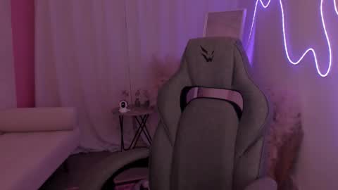 Snapshot of coramiel chatting on 02-03-26, 06:22 little girl who is always right or just Cora online show from 02-03-26, 06:22