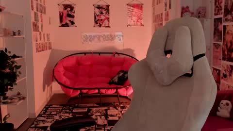 Snapshot of coramiel chatting on 02-06-26, 06:29 little girl who is always right or just Cora online show from 02-06-26, 06:29