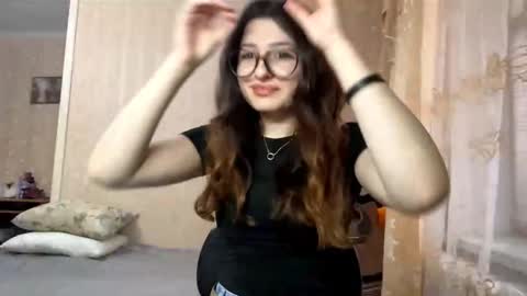 Snapshot of coreycorcoran chatting on 11-03-25, 01:12 Elisheva online show from 11-03-25, 01:12