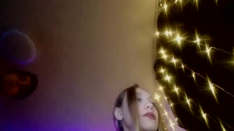 Snapshot of corn_404 chatting on 12-20-24, 01:33 Nata and Raf online show from 12-20-24, 01:33