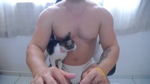 Snapshot of corolaxxl chatting on 02-01-26, 02:59 corolaxxl online show from 02-01-26, 02:59