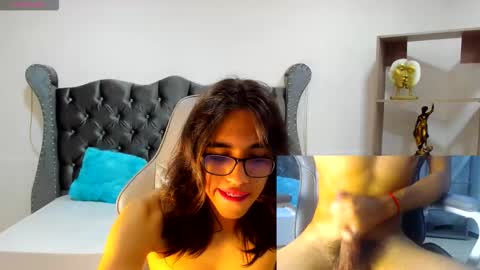 Snapshot of cory_hott_ chatting on 11-08-25, 11:14 cory_hott_ online show from 11-08-25, 11:14