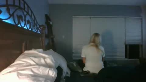 cosdaddy online show from 12-21-25, 08:21