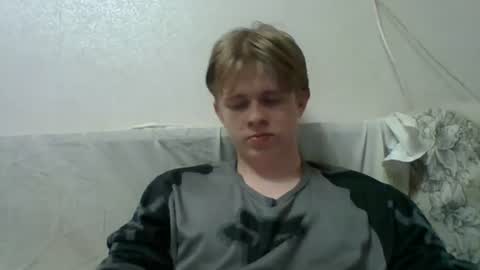 Snapshot of cosm2312 chatting on 06-20-26, 05:38 Andrew online show from 06-20-26, 05:38