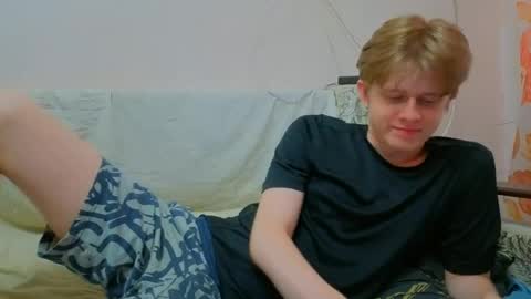 Snapshot of cosm2312 chatting on 07-13-26, 04:43 Andrew online show from 07-13-26, 04:43