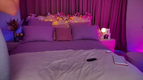 Sia online show from 01-29-25, 12:12