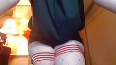 Snapshot of cosmicjones88 chatting on 01-15-25, 12:51 cosmicjones88 online show from 01-15-25, 12:51