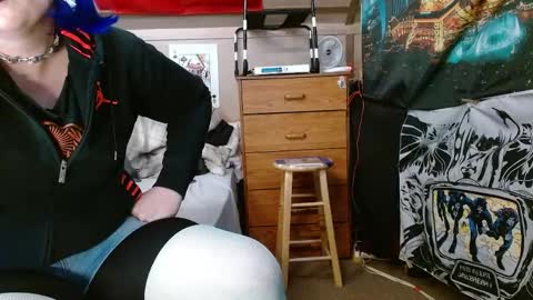 cosmicjones88 online show from 04-21-26, 11:05