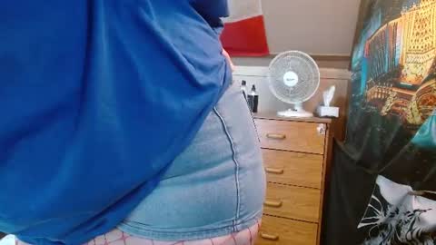 Snapshot of cosmicjones88 chatting on 06-18-26, 11:58 cosmicjones88 online show from 06-18-26, 11:58