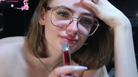 Lili online show from 12-08-24, 02:18