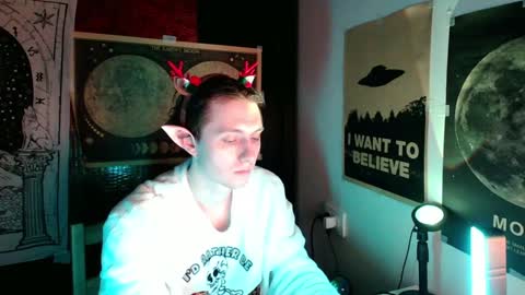 Snapshot of cosmonudes chatting on 12-30-24, 09:19 Barry online show from 12-30-24, 09:19