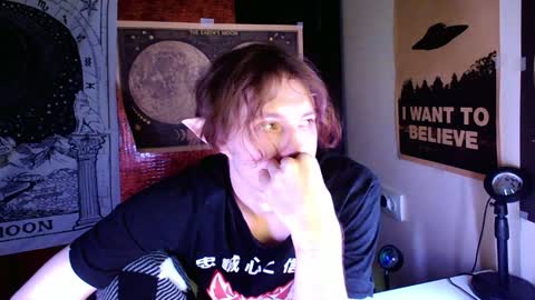 Snapshot of cosmonudes chatting on 01-02-25, 10:01 Barry online show from 01-02-25, 10:01