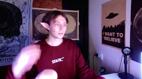 Snapshot of cosmonudes chatting on 01-04-25, 11:38 Barry online show from 01-04-25, 11:38