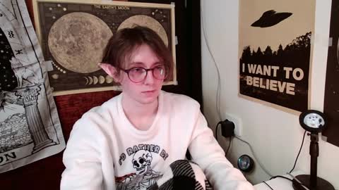 Snapshot of cosmonudes chatting on 01-18-25, 03:49 Barry online show from 01-18-25, 03:49