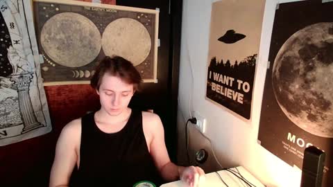 Snapshot of cosmonudes chatting on 01-30-25, 12:16 Barry online show from 01-30-25, 12:16