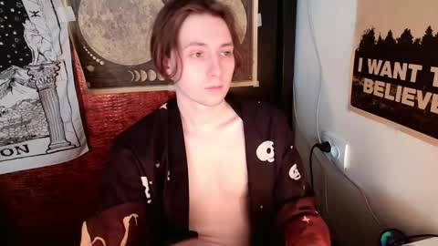 Snapshot of cosmonudes chatting on 02-10-25, 12:18 Barry online show from 02-10-25, 12:18