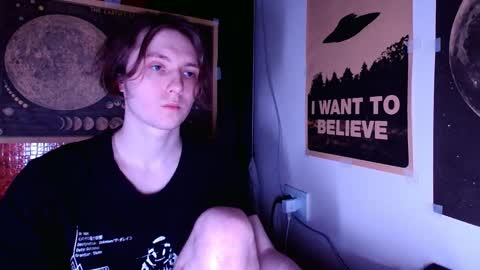 Snapshot of cosmonudes chatting on 03-04-25, 06:50 Barry online show from 03-04-25, 06:50