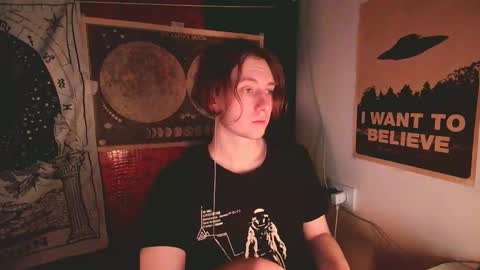 Snapshot of cosmonudes chatting on 03-08-25, 03:24 Barry online show from 03-08-25, 03:24